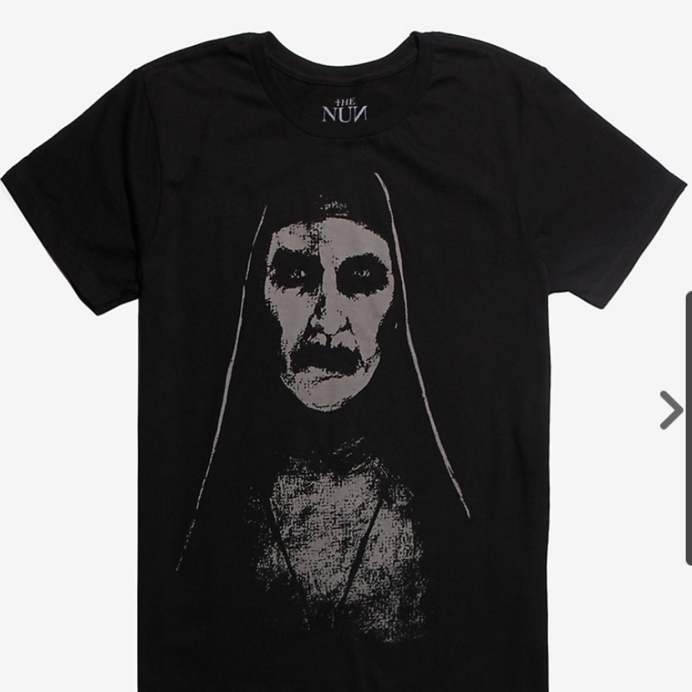 Hot Topic Tee
